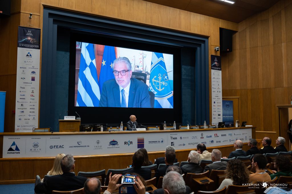 ΥΠΟΥΡΓΟΣ ΝΑΥΤΙΛΙΑΣ ΧΡΗΣΤΟΣ ΣΤΥΛΙΑΝΙΔΗΣ