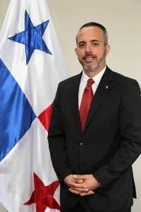 Captain Juan E. Maltéz, Director of Seafarers Directorate of the Panama Maritime Authority in cooperation with the Embassy and Consulate of Panama in Greece. DIR. GENTE DE MAR JUAN MALTÉZ
