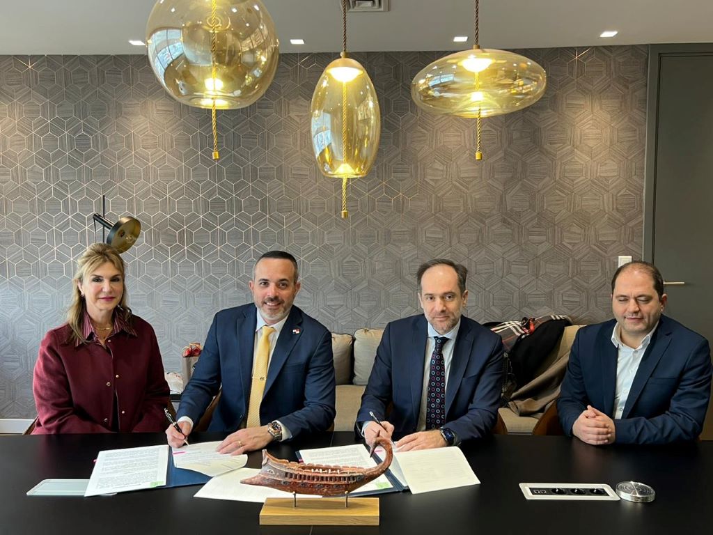 One of our recent cooperation agreements was with the company Euronav Ship Management, where we signed a Memorandum of Understanding (MoU) between them, PMA and The International Maritime University of Panama (UMIP). euronav