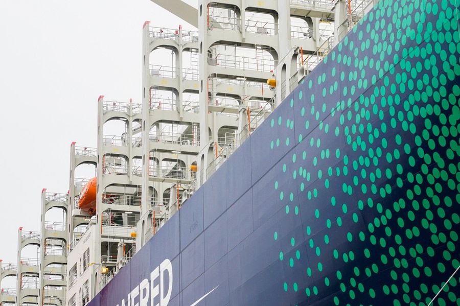 Photo taken on May 26, 2021 shows the mega dual-powered container ship in east China's Shanghai. (Xinhua/Ding Ting) XxjpweE007004 20210527 CBMFN0A005