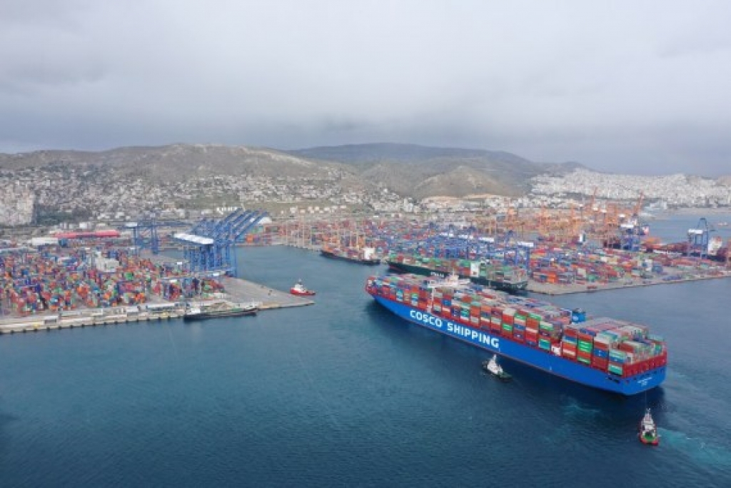 The COSCO Pisces container ship approaches Piraeus port, a flagship project of China-Greece cooperation, on Feb. 15, 2019.  (Xinhua/Wu Lu)