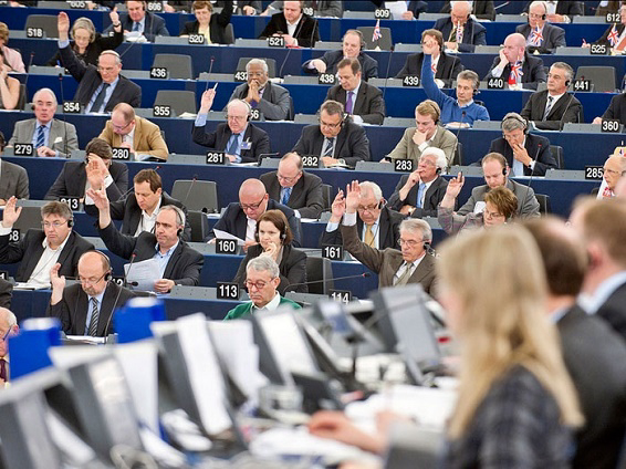 EU Parliament vote sets clear deadline for a global solution on CO2 for maritime transport