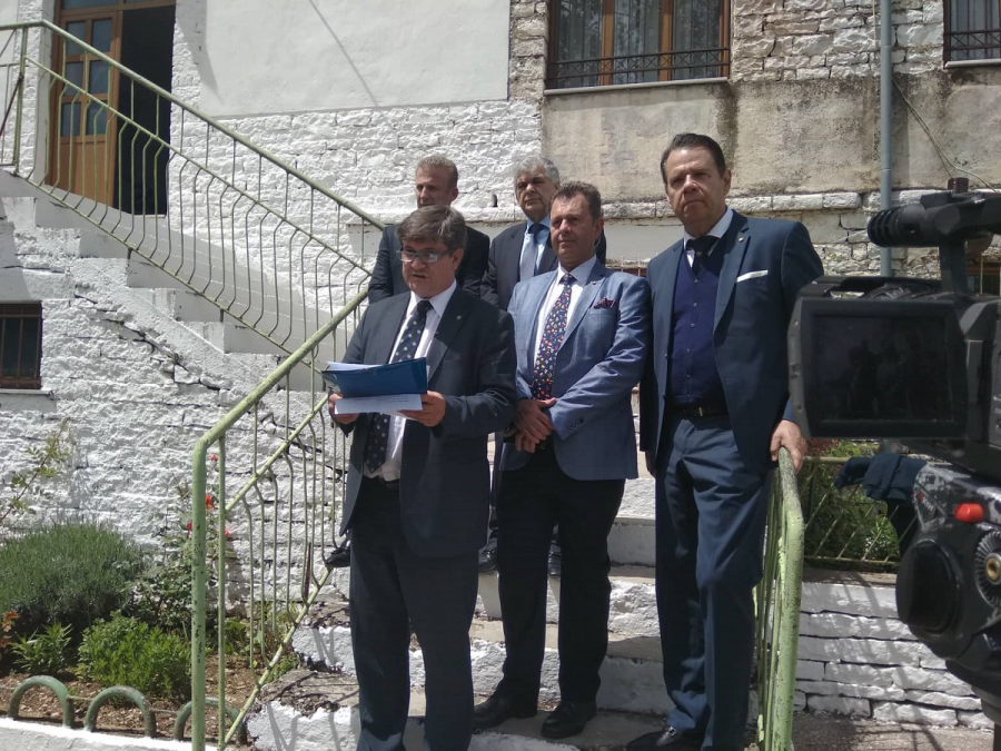 &Sigma;&tau;&omicron;&upsilon;&sigmaf; &Beta;&omicron;&upsilon;&lambda;&iota;&alpha;&rho;ά&tau;&epsilon;&sigmaf; &tau;&eta;&sigmaf; &Beta;. &Eta;&pi;&epsilon;ί&rho;&omicron;&upsilon; &mu;&epsilon;&tau;έ&beta;&eta; &omicron; &Pi;&rho;ό&epsilon;&delta;&rho;&omicron;&sigmaf; &tau;&omicron;&upsilon; Propeller Club-Port of Piraeus