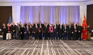 Chinese President Xi Jinping meets and poses for a group photo with representatives of friendly personages before attending Welcome Dinner by Friendly Organizations in the United States, in San Francisco, the United States, Nov. 15, 2023. (Xinhua/Xie Huanchi)