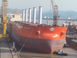 Norsepower announces installation of five tiltable rotor sails on a vloc chartered by vale