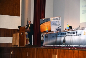 &Gamma;. &Pi;&lambda;&alpha;&kappa;&iota;&omega;&tau;ά&kappa;&eta;&sigmaf;: &Eta; &Epsilon;&lambda;&lambda;ά&delta;&alpha; &epsilon;ί&nu;&alpha;&iota; &upsilon;&pi;έ&rho; &tau;&eta;&sigmaf; &epsilon;&phi;&alpha;&rho;&mu;&omicron;&gamma;ή&sigmaf; &alpha;&upsilon;&sigma;&tau;&eta;&rho;ώ&nu; &pi;&epsilon;&rho;&iota;&beta;&alpha;&lambda;&lambda;&omicron;&nu;&tau;&iota;&kappa;ώ&nu; &kappa;&alpha;&nu;ό&nu;&omega;&nu; &sigma;&tau;&omicron;&nu; &chi;ώ&rho;&omicron; &tau;&eta;&sigmaf; &pi;&alpha;&gamma;&kappa;ό&sigma;&mu;&iota;&alpha;&sigmaf; &nu;&alpha;&upsilon;&tau;&iota;&lambda;ί&alpha;&sigmaf;