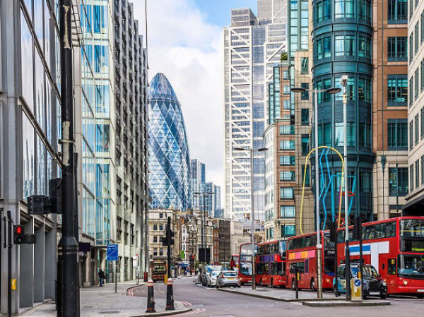 &Pi;ό&sigma;&omicron; &theta;&alpha; &kappa;&omicron;&sigma;&tau;ί&sigma;&epsilon;&iota; &tau;&omicron; &sigma;&kappa;&lambda;&eta;&rho;ό Brexit &sigma;&tau;&eta;&nu; &epsilon;&lambda;&lambda;&eta;&nu;&iota;&kappa;ή &omicron;&iota;&kappa;&omicron;&nu;&omicron;&mu;ί&alpha;