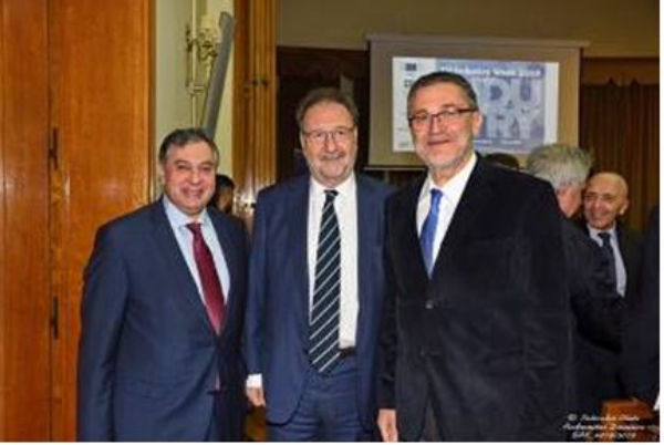 &Epsilon;.&Beta;.&Epsilon;.&Pi;. : &Eta; &alpha;&nu;ά&pi;&tau;&upsilon;&xi;&eta; &theta;&alpha; &pi;&rho;έ&pi;&epsilon;&iota; &pi;&lambda;έ&omicron;&nu; &nu;&alpha; &tau;&rho;&omicron;&phi;&omicron;&delta;&omicron;&tau;&eta;&theta;&epsilon;ί &alpha;&pi;ό &tau;&iota;&sigmaf; &delta;&upsilon;&nu;ά&mu;&epsilon;&iota;&sigmaf; &tau;&omicron;&upsilon; &iota;&delta;&iota;&omega;&tau;&iota;&kappa;&omicron;ύ &tau;&omicron;&mu;έ&alpha;