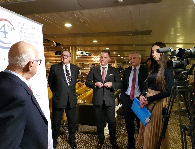 &ldquo;&Tau;&omicron; &Tau;&mu;ή&mu;&alpha; &Nu;&alpha;&upsilon;&tau;&iota;&lambda;&iota;&alpha;&kappa;ώ&nu; &Sigma;&pi;&omicron;&upsilon;&delta;ώ&nu; &tau;&omicron;&upsilon; &Pi;&alpha;&nu;&epsilon;&pi;&iota;&sigma;&tau;&eta;&mu;ί&omicron;&upsilon; &Pi;&epsilon;&iota;&rho;&alpha;&iota;ά &gamma;&iota;&omicron;&rho;&tau;ά&zeta;&epsilon;&iota; &kappa;&alpha;&iota; &epsilon;&nu;ώ&nu;&epsilon;&iota;&rdquo;