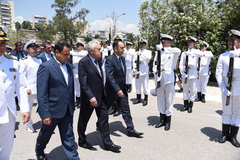 &Tau;&epsilon;&lambda;&epsilon;&tau;ή &pi;&alpha;&rho;ά&delta;&omicron;&sigma;&eta;&sigmaf; &ndash; &pi;&alpha;&rho;&alpha;&lambda;&alpha;&beta;ή&sigmaf; &Upsilon;&pi;&omicron;&upsilon;&rho;&gamma;&epsilon;ί&omicron;&upsilon; &Nu;&alpha;&upsilon;&tau;&iota;&lambda;ί&alpha;&sigmaf; &kappa;&alpha;&iota; &Nu;&eta;&sigma;&iota;&omega;&tau;&iota;&kappa;ή&sigmaf; &Pi;&omicron;&lambda;&iota;&tau;&iota;&kappa;ή&sigmaf;