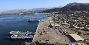 &Delta;ή&lambda;&omega;&sigma;&eta; &Tau;&omicron;&mu;&epsilon;ά&rho;&chi;&eta; &Nu;&alpha;&upsilon;&tau;&iota;&lambda;ί&alpha;&sigmaf; &kappa;&alpha;&iota; &Nu;&eta;&sigma;&iota;&omega;&tau;&iota;&kappa;ή&sigmaf; &Pi;&omicron;&lambda;&iota;&tau;&iota;&kappa;ή&sigmaf; &Sigma;&Upsilon;&Rho;&Iota;&Zeta;&Alpha;