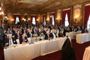 &Upsilon;&pi;ά&rho;&chi;&omicron;&upsilon;&nu; &tau;&epsilon;&rho;ά&sigma;&tau;&iota;&epsilon;&sigmaf; &epsilon;&pi;&epsilon;&nu;&delta;&upsilon;&tau;&iota;&kappa;έ&sigmaf; &epsilon;&upsilon;&kappa;&alpha;&iota;&rho;ί&epsilon;&sigmaf; &sigma;&epsilon; έ&rho;&gamma;&alpha; &tau;&omicron;&upsilon;&rho;&iota;&sigma;&tau;&iota;&kappa;ώ&nu; &alpha;&kappa;&iota;&nu;ή&tau;&omega;&nu;: &Chi;ά&rho;&eta;&sigmaf; &Theta;&epsilon;&omicron;&chi;ά&rho;&eta;&sigmaf;