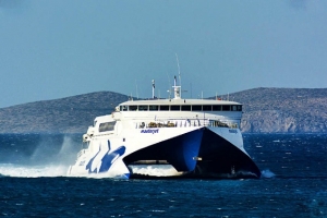 &Gamma;&iota;&alpha;&tau;ί Golden Star Ferries &kappa;&alpha;&iota; Fast Ferries &alpha;&nu;&tau;&iota;&delta;&rho;&omicron;ύ&nu; &sigma;&tau;&eta;&nu; &alpha;&pi;ό&phi;&alpha;&sigma;&eta; &Pi;&lambda;&alpha;&kappa;&iota;&omega;&tau;ά&kappa;&eta; &gamma;&iota;&alpha; &tau;&alpha; &delta;&rho;&omicron;&mu;&omicron;&lambda;ό&gamma;&iota;&alpha;