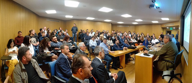 &Mu;&epsilon; &epsilon;&pi;&iota;&tau;&upsilon;&chi;ί&alpha; &omicron;&lambda;&omicron;&kappa;&lambda;&eta;&rho;ώ&theta;&eta;&kappa;&epsilon; &mu;&iota;&alpha; &alpha;&kappa;ό&mu;&eta; &delta;&iota;ά&lambda;&epsilon;&xi;&eta; &tau;&omicron;&upsilon; &Epsilon;&Lambda;.&Iota;.&Nu;.&Tau;. 