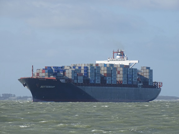 A&nu;&tau;ί&omicron; Diana. K&alpha;&lambda;ώ&sigmaf; ή&rho;&theta;&epsilon;&sigmaf; Performance Shipping;