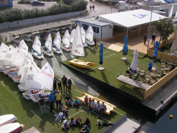 &Mu;&epsilon; &chi;&alpha;&rho;&alpha;&kappa;&tau;&eta;&rho;&iota;&sigma;&tau;&iota;&kappa;ά &pi;&alpha;&gamma;&kappa;&omicron;&sigma;&mu;ί&omicron;&upsilon; &pi;&rho;&omega;&tau;&alpha;&theta;&lambda;ή&mu;&alpha;&tau;&omicron;&sigmaf; &eta; &delta;&iota;&omicron;&rho;&gamma;ά&nu;&omega;&sigma;&eta; &tau;&omicron;&upsilon; &Nu;&Omicron; &Kappa;&alpha;&lambda;&alpha;&mu;&alpha;&kappa;ί&omicron;&upsilon;