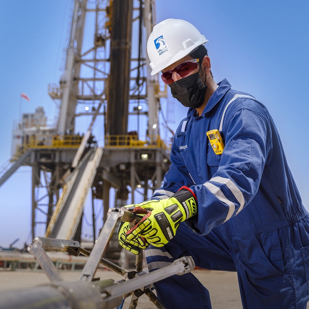 Oil prices steady as Russia eases fuel export ban