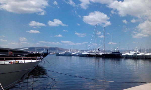  &Nu;&alpha;ύ&lambda;&omega;&sigma;&eta; &epsilon;&pi;&alpha;&gamma;&gamma;&epsilon;&lambda;&mu;&alpha;&tau;&iota;&kappa;ώ&nu; &sigma;&kappa;&alpha;&phi;ώ&nu; &alpha;&pi;ό &tau;&omicron;&upsilon;&rho;&iota;&sigma;&tau;&iota;&kappa;ά &gamma;&rho;&alpha;&phi;&epsilon;ί&alpha;