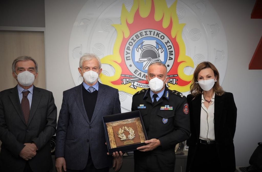 &Kappa;&omicron;&mu;&beta;&iota;&kappa;ή&sigmaf; &sigma;&eta;&mu;&alpha;&sigma;ί&alpha;&sigmaf; &delta;&omega;&rho;&epsilon;ά &tau;&eta;&sigmaf; &Nu;&alpha;&upsilon;&tau;&iota;&lambda;&iota;&alpha;&kappa;ή&sigmaf; &Kappa;&omicron;&iota;&nu;ό&tau;&eta;&tau;&alpha;&sigmaf; &sigma;&tau;&omicron; &Pi;&upsilon;&rho;&omicron;&sigma;&beta;&epsilon;&sigma;&tau;&iota;&kappa;ό &Sigma;ώ&mu;&alpha;