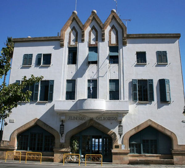 4+1 &omicron;&mu;&omicron;&gamma;&epsilon;&nu;&epsilon;ί&sigmaf; &epsilon;&pi;&iota;&chi;&epsilon;&iota;&rho;&eta;&mu;&alpha;&tau;ί&epsilon;&sigmaf; &pi;&omicron;&upsilon; &epsilon;&pi;&iota;&mu;έ&nu;&omicron;&upsilon;&nu; &nu;&alpha; &epsilon;&pi;&epsilon;&nu;&delta;ύ&omicron;&upsilon;&nu; &sigma;&tau;&alpha; &epsilon;&lambda;&lambda;&eta;&nu;&iota;&kappa;ά &alpha;&kappa;ί&nu;&eta;&tau;&alpha;