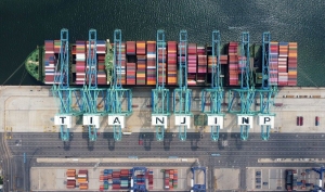 This aerial photo shows a cargo ship at a smart container terminal of Tianjin Port in north China's Tianjin, July 7, 2023. (Xinhua/Zhao Zishuo)