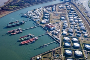 &Sigma;&epsilon; ά&nu;&omicron;&delta;&omicron; &eta; &pi;ώ&lambda;&eta;&sigma;&eta; &kappa;&alpha;&upsilon;&sigma;ί&mu;&omicron;&upsilon; &chi;&alpha;&mu;&eta;&lambda;ή&sigmaf; &pi;&epsilon;&rho;&iota;&epsilon;&kappa;&tau;&iota;&kappa;ό&tau;&eta;&tau;&alpha;&sigmaf; &sigma;&epsilon; &theta;&epsilon;ί&omicron; &tau;&omicron; &nu;έ&omicron; έ&tau;&omicron;&sigmaf;: BIMCO