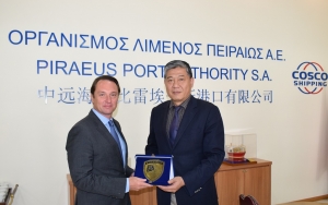 &Omicron; &Pi;&rho;έ&sigma;&beta;&eta;&sigmaf; &tau;&eta;&sigmaf; &Omicron;&upsilon;&kappa;&rho;&alpha;&nu;ί&alpha;&sigmaf; &kappa;. Sergii Shutenko &mu;&epsilon; &tau;&omicron;&nu;  Deputy CEO &tau;&eta;&sigmaf; &Omicron;&Lambda;&Pi; &Alpha;.&Epsilon;. Capt. Weng Lin.