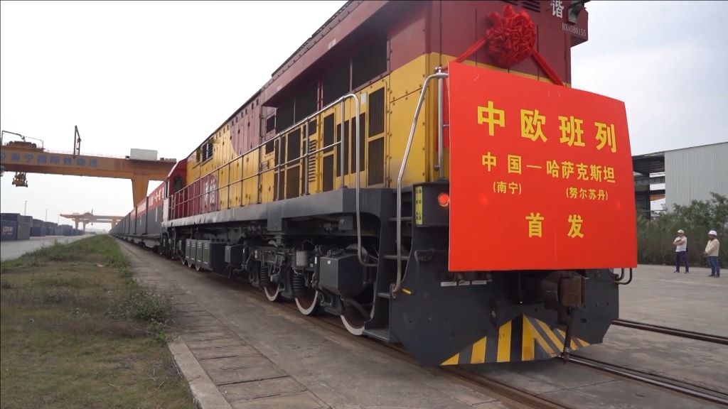 GLOBALink | China's Guangxi sees surging China-Europe freight train trips in Jan-July