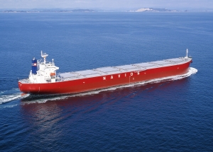 Navios: &Kappa;&alpha;&tau;έ&gamma;&rho;&alpha;&psi;&epsilon; &sigma;&eta;&mu;&alpha;&nu;&tau;&iota;&kappa;ή &alpha;ύ&xi;&eta;&sigma;&eta; &epsilon;&sigma;ό&delta;&omega;&nu; &tau;&omicron; &Beta;' &tau;&rho;ί&mu;&eta;&nu;&omicron;