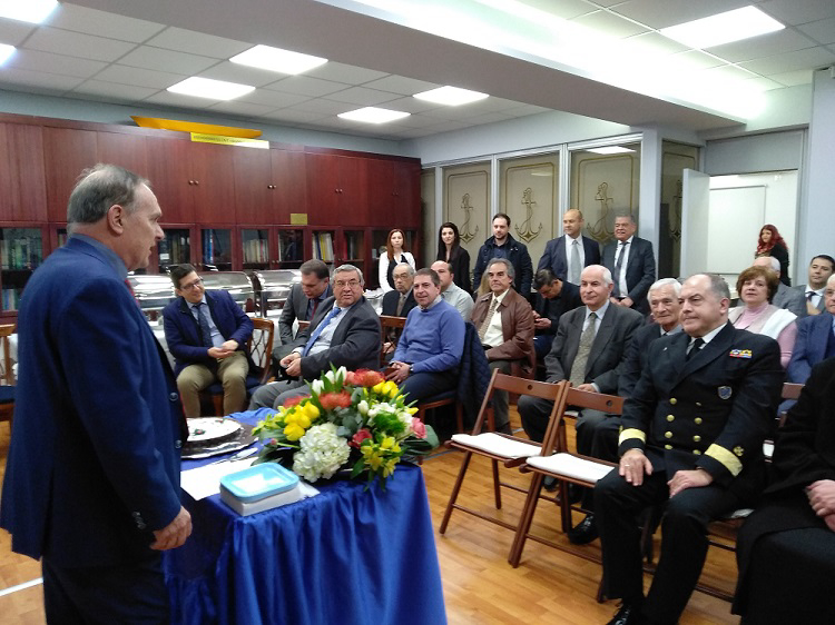 &Epsilon;&Lambda;.&Iota;.&Nu;.&Tau;.: &Sigma;&epsilon; &phi;&iota;&lambda;&iota;&kappa;ό &kappa;&alpha;&iota; &epsilon;&gamma;&kappa;ά&rho;&delta;&iota;&omicron; &pi;&epsilon;&rho;&iota;&beta;ά&lambda;&lambda;&omicron;&nu;, &eta; &epsilon;&kappa;&delta;ή&lambda;&omega;&sigma;&eta; &kappa;&omicron;&pi;ή&sigmaf; &tau;&eta;&sigmaf; &Pi;&rho;&omega;&tau;&omicron;&chi;&rho;&omicron;&nu;&iota;ά&tau;&iota;&kappa;&eta;&sigmaf; &pi;ί&tau;&alpha;&sigmaf; 2019 