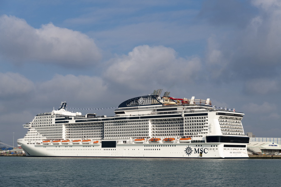 &Lambda;&alpha;&mu;&pi;&rho;ή &omicron;&nu;&omicron;&mu;&alpha;&tau;&omicron;&delta;&omicron;&sigma;ί&alpha; &alpha;&pi;ό &tau;&eta; &Sigma;&omicron;&phi;ί&alpha; &Lambda;ό&rho;&epsilon;&nu; &sigma;&tau;&omicron; MSC Belissima