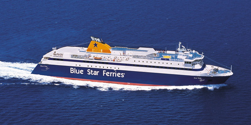 &Sigma;&tau;&omicron;&nu; &Pi;&epsilon;&iota;&rho;&alpha;&iota;ά &epsilon;&pi;&iota;&sigma;&tau;&rho;έ&phi;&epsilon;&iota; &tau;&omicron; &laquo;Blue Star Paros&raquo; &lambda;ό&gamma;&omega; &mu;&eta;&chi;&alpha;&nu;&iota;&kappa;ή&sigmaf; &beta;&lambda;ά&beta;&eta;&sigmaf;