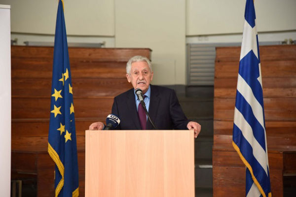 &Omicron; &Upsilon;&Nu;&Alpha;&Nu;&Pi; &Phi;ώ&tau;&eta;&sigmaf; &Kappa;&omicron;&upsilon;&beta;έ&lambda;&eta;&sigmaf; &sigma;&tau;&omicron; 6&omicron; MEDITERRANEAN YACHT SHOW