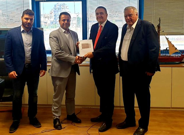 &Nu;. &Sigma;&alpha;&nu;&tau;&omicron;&rho;&iota;&nu;&iota;ό&sigmaf;; &Pi;&rho;&omega;&tau;&omicron;&beta;&omicron;&upsilon;&lambda;ί&epsilon;&sigmaf; &gamma;&iota;&alpha; &tau;&omicron;&nu; &epsilon;&kappa;&sigma;&upsilon;&gamma;&chi;&rho;&omicron;&nu;&iota;&sigma;&mu;ό &tau;&omicron;&upsilon; &delta;&iota;&kappa;&tau;ύ&omicron;&upsilon; &alpha;&kappa;&tau;&omicron;&pi;&lambda;&omicron;ΐ&alpha;&sigmaf;