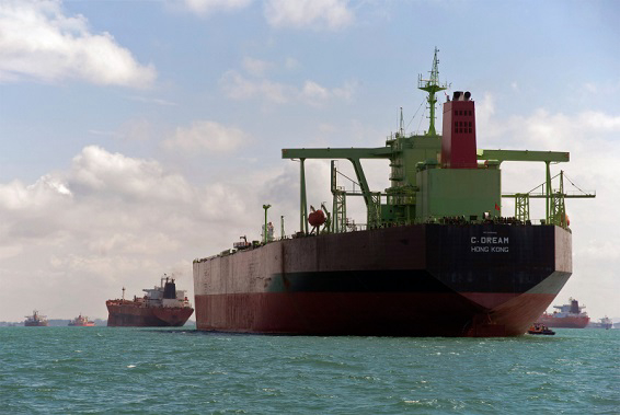 &Pi;&alpha;&lambda;&alpha;&iota;ό&tau;&epsilon;&rho;&omicron; &delta;&epsilon;&xi;&alpha;&mu;&epsilon;&nu;ό&pi;&lambda;&omicron;&iota;&omicron; &pi;&omicron;ύ&lambda;&eta;&sigma;&epsilon; &eta; Navios 