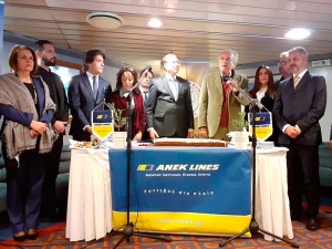 &Omicron; &Pi;&rho;ό&epsilon;&delta;&rho;&omicron;&sigmaf; &tau;&eta;&sigmaf; &Alpha;&Nu;&Epsilon;&Kappa; &Gamma;. &Kappa;&alpha;&tau;&sigma;&alpha;&nu;&epsilon;&beta;ά&kappa;&eta;&sigmaf;, &epsilon;&upsilon;&chi;ή&theta;&eta;&kappa;&epsilon; &sigma;&epsilon; ό&lambda;&omicron;&upsilon;&sigmaf; &gamma;&iota;&alpha; &tau;&eta; &nu;έ&alpha; &chi;&rho;&omicron;&nu;&iota;ά, &kappa;&alpha;&iota; &epsilon;&xi;έ&phi;&rho;&alpha;&sigma;&epsilon; &epsilon;&kappa; &mu;έ&rho;&omicron;&upsilon;&sigmaf; &tau;&eta;&sigmaf; &epsilon;&tau;&alpha;&iota;&rho;&epsilon;ί&alpha;&sigmaf; &tau;&eta;&nu; &upsilon;&pi;&epsilon;&rho;&eta;&phi;ά&nu;&epsilon;&iota;&alpha; &tau;&omicron;&upsilon; &pi;&omicron;&upsilon; &eta; ANEK &alpha;&pi;&omicron;&tau;&epsilon;&lambda;&epsilon;ί &sigma;&eta;&mu;&epsilon;ί&omicron; &alpha;&nu;&alpha;&phi;&omicron;&rho;ά&sigmaf; &tau;&omega;&nu; &Kappa;&rho;&eta;&tau;ώ&nu; &gamma;&iota;&alpha; &tau;&alpha; &tau;&alpha;&xi;ί&delta;&iota;&alpha; &kappa;&alpha;&iota; &tau;&iota;&sigmaf; &kappa;&omicron;&rho;&upsilon;&phi;&alpha;ί&epsilon;&sigmaf; &epsilon;&kappa;&delta;&eta;&lambda;ώ&sigma;&epsilon;&iota;&sigmaf; &tau;&omicron;&upsilon;&sigmaf;. 