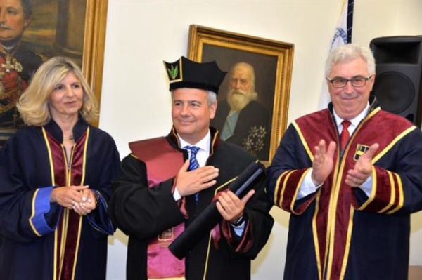 &Epsilon;&pi;ί&tau;&iota;&mu;&omicron;&sigmaf; &Delta;&iota;&delta;ά&kappa;&tau;&omicron;&rho;&alpha;&sigmaf; &Tau;&omicron;&upsilon; &Pi;&alpha;&nu;&epsilon;&pi;&iota;&sigma;&tau;&eta;&mu;ί&omicron;&upsilon; &Pi;&epsilon;&iota;&rho;&alpha;&iota;ώ&sigmaf; &Omicron; &Lambda;&epsilon;&omega;&nu;ί&delta;&alpha;&sigmaf; &Delta;&eta;&mu;&eta;&tau;&rho;&iota;ά&delta;&eta;&sigmaf; &ndash; &Epsilon;&upsilon;&gamma;&epsilon;&nu;ί&delta;&eta;&sigmaf;