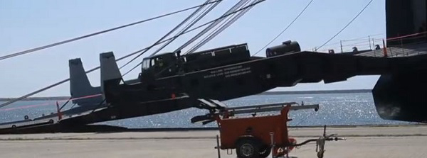 &Alpha;&mu;&epsilon;&rho;&iota;&kappa;&alpha;&nu;ό&sigmaf; &pi;&rho;ό&xi;&epsilon;&nu;&omicron;&sigmaf;: &Pi;&lambda;&epsilon;&omicron;&nu;έ&kappa;&tau;&eta;&mu;&alpha; &omicron;&iota;&kappa;&omicron;&nu;&omicron;&mu;ί&alpha;&sigmaf; &kappa;&alpha;&iota; &alpha;&sigma;&phi;ά&lambda;&epsilon;&iota;&alpha;&sigmaf; &omicron; &lambda;&iota;&mu;έ&nu;&alpha;&sigmaf; &Alpha;&lambda;&epsilon;&xi;&alpha;&nu;&delta;&rho;&omicron;ύ&pi;&omicron;&lambda;&eta;&sigmaf;