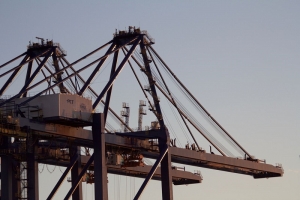 &Epsilon;&upsilon;&rho;&omega;&pi;&alpha;ϊ&kappa;&omicron;ί &epsilon;&mu;&pi;&omicron;&rho;&iota;&kappa;&omicron;ί &lambda;&iota;&mu;έ&nu;&epsilon;&sigmaf;: &Alpha;&upsilon;&xi;ά&nu;&epsilon;&tau;&alpha;&iota; &eta; &delta;&iota;&alpha;&kappa;ί&nu;&eta;&sigma;&eta; &epsilon;&mu;&pi;&omicron;&rho;&epsilon;&upsilon;&mu;ά&tau;&omega;&nu; &mu;&epsilon;&hellip; &kappa;&iota;&nu;&epsilon;&zeta;&iota;&kappa;ή &beta;&omicron;ή&theta;&epsilon;&iota;&alpha; !