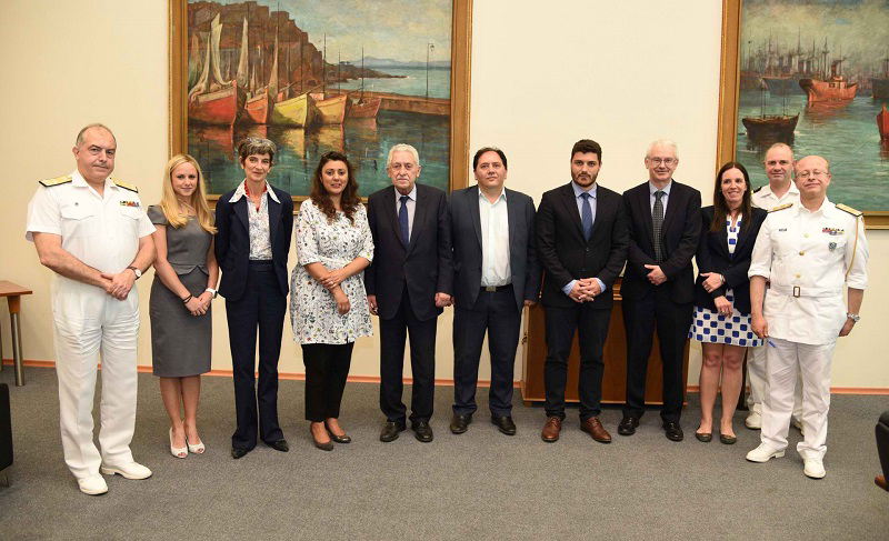 &laquo;&Sigma;&upsilon;&nu;ά&nu;&tau;&eta;&sigma;&eta; &Upsilon;&pi;&omicron;&upsilon;&rho;&gamma;&omicron;ύ &Nu;&alpha;&upsilon;&tau;&iota;&lambda;ί&alpha;&sigmaf; &kappa;&alpha;&iota; &Nu;&eta;&sigma;&iota;&omega;&tau;&iota;&kappa;ή&sigmaf; &Pi;&omicron;&lambda;&iota;&tau;&iota;&kappa;ή&sigmaf; &mu;&epsilon; &tau;&eta;&nu; &Upsilon;&pi;&omicron;&upsilon;&rho;&gamma;ό &Nu;&alpha;&upsilon;&tau;&iota;&lambda;ί&alpha;&sigmaf; &kappa;&alpha;&iota; &Mu;&epsilon;&tau;&alpha;&phi;&omicron;&rho;ώ&nu; &Eta;&nu;&omega;&mu;έ&nu;&omicron;&upsilon; &Beta;&alpha;&sigma;&iota;&lambda;&epsilon;ί&omicron;&upsilon;, Nusrat Ghani&raquo;