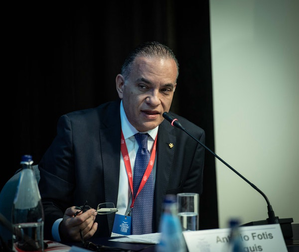 &Eta; &epsilon;&pi;ί&delta;&rho;&alpha;&sigma;&eta; &tau;&omicron;&upsilon; &Pi;&alpha;&nu;&alpha;&mu;ά &kappa;&alpha;&iota; &tau;&eta;&sigmaf; &delta;&iota;ώ&rho;&upsilon;&gamma;&alpha;&sigmaf; &tau;&omicron;&upsilon; &Pi;&alpha;&nu;&alpha;&mu;ά &sigma;&tau;&omicron; &delta;&iota;&epsilon;&theta;&nu;έ&sigmaf; &epsilon;&mu;&pi;ό&rho;&iota;&omicron; &kappa;&alpha;&iota; &omicron;&iota;&kappa;&omicron;&nu;&omicron;&mu;ί&alpha;