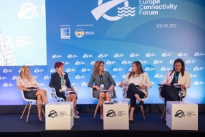 &Alpha;&pi;ό &alpha;&rho;&iota;&sigma;&tau;&epsilon;&rho;ά: Wanda Costopoulos, &Alpha;&nu;&tau;&iota;&pi;&rho;ό&epsilon;&delta;&rho;&omicron;&sigmaf;, Arkas Logistics Greece and Serbia &amp; Shareholder &Alpha;rkas Hellas Group, &Zeta;&omega;ή &Kappa;&omicron;&lambda;έ&tau;&sigma;&alpha;, &Delta;&iota;&epsilon;&upsilon;&theta;ύ&nu;&tau;&rho;&iota;&alpha; &Upsilon;&pi;&omicron;&kappa;&alpha;&tau;&alpha;&sigma;&tau;ή&mu;&alpha;&tau;&omicron;&sigmaf;, &Gamma;&rho;&alpha;&phi;&epsilon;ί&omicron; &Theta;&epsilon;&sigma;&sigma;&alpha;&lambda;&omicron;&nu;ί&kappa;&eta;&sigmaf;, CMA CGM Greece, &Kappa;&alpha;&tau;&epsilon;&rho;ί&nu;&alpha; &Tau;&sigma;&alpha;&pi;&iota;&kappa;ί&delta;&omicron;&upsilon;, &Epsilon;&pi;&iota;&kappa;&epsilon;&phi;&alpha;&lambda;ή&sigmaf; &Upsilon;&pi;&eta;&rho;&epsilon;&sigma;ί&alpha;&sigmaf; &Delta;&iota;&epsilon;&theta;&nu;ώ&nu; &Sigma;&chi;έ&sigma;&epsilon;&omega;&nu; &sigma;&tau;&eta; &Theta;&epsilon;&sigma;&sigma;&alpha;&lambda;&omicron;&nu;ί&kappa;&eta;, &Upsilon;&pi;&omicron;&upsilon;&rho;&gamma;&epsilon;ί&omicron; &Epsilon;&xi;&omega;&tau;&epsilon;&rho;&iota;&kappa;ώ&nu;, &Delta;&alpha;&nu;ά&eta; &Mu;&pi;&epsilon;&zeta;&alpha;&nu;&tau;ά&kappa;&omicron;&upsilon;, CEO, Navigator Shipping Consultants, &Epsilon;&iota;&rho;ή&nu;&eta; &Chi;&alpha;&delta;&iota;ά&rho;&eta;, &Mu;έ&lambda;&omicron;&sigmaf; &tau;&omicron;&upsilon; &Delta;&Sigma; &tau;&omicron;&upsilon; &Omicron;&Lambda;&Theta;