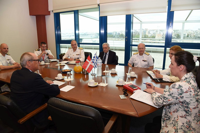 &Delta;&iota;&mu;&epsilon;&rho;ή&sigmaf; &sigma;&upsilon;&nu;ά&nu;&tau;&eta;&sigma;&eta; &Upsilon;&pi;&omicron;&upsilon;&rho;&gamma;&omicron;ύ &Nu;&alpha;&upsilon;&tau;&iota;&lambda;ί&alpha;&sigmaf; &mu;&epsilon; &tau;&omicron;&nu; &Pi;&rho;έ&sigma;&beta;&eta; &Delta;&alpha;&nu;ί&alpha;&sigmaf;