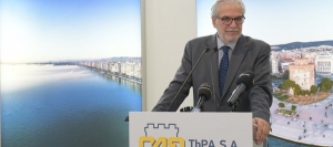 &Chi;&rho;ή&sigma;&tau;&omicron;&sigmaf; &Sigma;&tau;&upsilon;&lambda;&iota;&alpha;&nu;ί&delta;&eta;&sigmaf;: &Mu;&epsilon; &tau;&eta;&nu; &epsilon;&lambda;&lambda;&eta;&nu;&iota;&kappa;ή &nu;&alpha;&upsilon;&tau;&iota;&lambda;ί&alpha; &eta; &Epsilon;&lambda;&lambda;ά&delta;&alpha; &gamma;ί&nu;&epsilon;&tau;&alpha;&iota; &pi;&rho;&omega;&tau;&alpha;&gamma;&omega;&nu;ί&sigma;&tau;&rho;&iota;&alpha; &sigma;&tau;&omicron;&nu; &kappa;ό&sigma;&mu;&omicron;