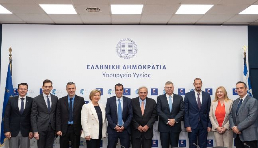 (&Alpha;&pi;ό &alpha;&rho;&iota;&sigma;&tau;&epsilon;&rho;ά): &omicron; &Delta;&iota;&omicron;&iota;&kappa;&eta;&tau;ή&sigmaf; &tau;&eta;&sigmaf; 4&eta;&sigmaf; &Upsilon;&gamma;&epsilon;&iota;&omicron;&nu;&omicron;&mu;&iota;&kappa;ή&sigmaf; &Pi;&epsilon;&rho;&iota;&phi;έ&rho;&epsilon;&iota;&alpha;&sigmaf; (&Upsilon;&Pi;&Epsilon;) &Delta;&eta;&mu;ή&tau;&rho;&eta;&sigmaf; &Tau;&sigma;&alpha;&lambda;&iota;&kappa;ά&kappa;&eta;&sigmaf;, &omicron; &Delta;&iota;&omicron;&iota;&kappa;&eta;&tau;ή&sigmaf; &tau;&eta;&sigmaf; 1&eta;&sigmaf; &Upsilon;&Pi;&Epsilon; &Pi;&alpha;&nu;&alpha;&gamma;&iota;ώ&tau;&eta;&sigmaf; &Sigma;&tau;ά&theta;&eta;&sigmaf;, &omicron; &Gamma;&epsilon;&nu;&iota;&kappa;ό&sigmaf; &Gamma;&rho;&alpha;&mu;&mu;&alpha;&tau;έ&alpha;&sigmaf; &Upsilon;&pi;&eta;&rho;&epsilon;&sigma;&iota;ώ&nu; &Upsilon;&gamma;&epsilon;ί&alpha;&sigmaf; &Iota;&omega;ά&nu;&nu;&eta;&sigmaf; &Kappa;&omega;&tau;&sigma;&iota;ό&pi;&omicron;&upsilon;&lambda;&omicron;&sigmaf;, &eta; &Alpha;&nu;&alpha;&pi;&lambda;&eta;&rho;ώ&tau;&rho;&iota;&alpha; &Upsilon;&pi;&omicron;&upsilon;&rho;&gamma;ό&sigmaf; &Upsilon;&gamma;&epsilon;ί&alpha;&sigmaf; &Mu;ί&nu;&alpha; &Gamma;&kappa;ά&gamma;&kappa;&alpha;, &omicron; &Upsilon;&pi;&omicron;&upsilon;&rho;&gamma;ό&sigmaf; &Upsilon;&gamma;&epsilon;ί&alpha;&sigmaf; &Theta;ά&nu;&omicron;&sigmaf; &Pi;&lambda;&epsilon;ύ&rho;&eta;&sigmaf;, &omicron; &Pi;&rho;ό&epsilon;&delta;&rho;&omicron;&sigmaf; &tau;&omicron;&upsilon; &Delta;&iota;&omicron;&iota;&kappa;&eta;&tau;&iota;&kappa;&omicron;ύ &Sigma;&upsilon;&mu;&beta;&omicron;&upsilon;&lambda;ί&omicron;&upsilon; &tau;&eta;&sigmaf; HELLENiQ ENERGY &Gamma;&iota;ά&nu;&nu;&eta;&sigmaf; &Pi;&alpha;&pi;&alpha;&theta;&alpha;&nu;&alpha;&sigma;ί&omicron;&upsilon;, &omicron; &Delta;&iota;&epsilon;&upsilon;&theta;ύ&nu;&omega;&nu; &Sigma;ύ&mu;&beta;&omicron;&upsilon;&lambda;&omicron;&sigmaf; &tau;&eta;&sigmaf; HELLENiQ ENERGY &Alpha;&nu;&delta;&rho;έ&alpha;&sigmaf; &Sigma;&iota;ά&mu;&iota;&sigma;&iota;&eta;&sigmaf;, &omicron; &kappa;&omicron;&iota;&nu;ό&sigmaf; &Delta;&iota;&omicron;&iota;&kappa;&eta;&tau;ή&sigmaf; &tau;&omega;&nu; &Pi;&alpha;&iota;&delta;&iota;&alpha;&tau;&rho;&iota;&kappa;ώ&nu; &Nu;&omicron;&sigma;&omicron;&kappa;&omicron;&mu;&epsilon;ί&omega;&nu; &laquo;&Pi;&alpha;&nu;&alpha;&gamma;&iota;ώ&tau;&eta;&sigmaf; &kappa;&alpha;&iota; &Alpha;&gamma;&lambda;&alpha;ΐ&alpha; &Kappa;&upsilon;&rho;&iota;&alpha;&kappa;&omicron;ύ&raquo; &kappa;&alpha;&iota; &laquo;&Eta; &Alpha;&gamma;ί&alpha; &Sigma;&omicron;&phi;ί&alpha;&raquo; &Epsilon;&mu;&mu;&alpha;&nu;&omicron;&upsilon;ή&lambda; &Pi;&alpha;&pi;&alpha;&sigma;ά&beta;&beta;&alpha;&sigmaf;, &delta;ί&pi;&lambda;&alpha; &tau;&omicron;&upsilon; &eta; &Alpha;&nu;&alpha;&pi;&lambda;&eta;&rho;ώ&tau;&rho;&iota;&alpha; &Delta;&iota;&omicron;&iota;&kappa;ή&tau;&rho;&iota;&alpha; &tau;&omicron;&upsilon; &laquo;&Pi;&alpha;ί&delta;&omega;&nu; &Pi;&epsilon;&nu;&tau;έ&lambda;&eta;&sigmaf;&raquo; &Epsilon;&upsilon;&sigma;&tau;&alpha;&theta;ί&alpha; &Kappa;&alpha;&tau;&omicron;ί&kappa;&omicron;&upsilon; &kappa;&alpha;&iota; &delta;&epsilon;&xi;&iota;ά &omicron; &Alpha;&nu;&alpha;&pi;&lambda;&eta;&rho;&omega;&tau;ή&sigmaf; &Delta;&iota;&omicron;&iota;&kappa;&eta;&tau;ή&sigmaf; &tau;&omicron;&upsilon; &Pi;&alpha;ί&delta;&omega;&nu; &laquo;&Pi;&alpha;&nu;&alpha;&gamma;&iota;ώ&tau;&eta;&sigmaf; &kappa;&alpha;&iota; &Alpha;&gamma;&lambda;&alpha;ΐ&alpha; &Kappa;&upsilon;&rho;&iota;&alpha;&kappa;&omicron;ύ&raquo; &Alpha;&nu;&delta;&rho;έ&alpha;&sigmaf; &Tau;ό&sigma;&kappa;&alpha;&sigmaf;.