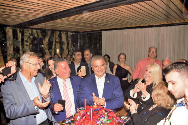 &Mu;&iota;&alpha; &epsilon;&upsilon;&chi;ά&rho;&iota;&sigma;&tau;&eta; έ&kappa;&pi;&lambda;&eta;&xi;&eta; &gamma;&iota;&alpha; &tau;&omicron;&nu; &Gamma;&iota;ώ&rho;&gamma;&omicron; &Pi;&alpha;&tau;&omicron;ύ&lambda;&eta; &alpha;&pi;ό &tau;&omicron;&nu; &Nu;&alpha;ύ&alpha;&rho;&chi;&omicron; &Beta;&alpha;&sigma;ί&lambda;&eta; &Pi;&omicron;&lambda;ί&tau;&eta;