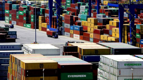 &Xi;&epsilon;&pi;έ&rho;&alpha;&sigma;&alpha;&nu; &tau;&alpha; 30 &delta;&iota;&sigma;. &epsilon;&upsilon;&rho;ώ &omicron;&iota; &epsilon;&xi;&alpha;&gamma;&omega;&gamma;έ&sigmaf; &tau;&omicron; 2018, &alpha;&upsilon;&xi;ή&theta;&eta;&kappa;&alpha;&nu; &kappa;&alpha;&tau;ά 15,7\%