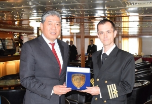 Capt. Weng Lin &Alpha;&nu;&alpha;&pi;&lambda;&eta;&rho;&omega;&tau;ή&sigmaf; &Delta;&iota;&epsilon;&upsilon;&theta;ύ&nu;&omicron;&nu;&tau;&omicron;&sigmaf; &Sigma;&upsilon;&mu;&beta;&omicron;ύ&lambda;&omicron;&upsilon;- Capt &Pi;έ&tau;&rho;&omicron;&sigmaf; &Psi;&omega;&mu;ά&sigmaf;