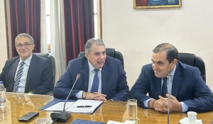 &Tau;&omicron; &Epsilon;.&Beta;.&Epsilon;.&Pi;. &kappa;&alpha;&theta;&omicron;&rho;ί&zeta;&epsilon;&iota; &tau;&omicron;&upsilon;&sigmaf; &sigma;&tau;ό&chi;&omicron;&upsilon;&sigmaf; &kappa;&alpha;&iota; &tau;&iota;&sigmaf; &delta;&rho;ά&sigma;&epsilon;&iota;&sigmaf; &tau;&omega;&nu; &nu;έ&omega;&nu; &mu;&epsilon;&tau;&alpha;&rho;&rho;&upsilon;&theta;&mu;ί&sigma;&epsilon;&omega;&nu;