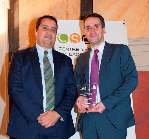 H &Omicron;&Lambda;&Pi; &Alpha;.&Epsilon;. &tau;&iota;&mu;ή&theta;&eta;&kappa;&epsilon; &mu;&epsilon; &tau;&omicron; &Epsilon;&iota;&delta;&iota;&kappa;ό &Beta;&rho;&alpha;&beta;&epsilon;ί&omicron; &sigma;&tau;&eta;&nu; &kappa;&alpha;&tau;&eta;&gamma;&omicron;&rho;ί&alpha; "&Pi;&epsilon;&rho;&iota;&beta;ά&lambda;&lambda;&omicron;&nu;"